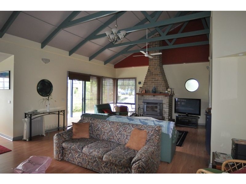 61 Dixon St, Inverloch VIC 3996