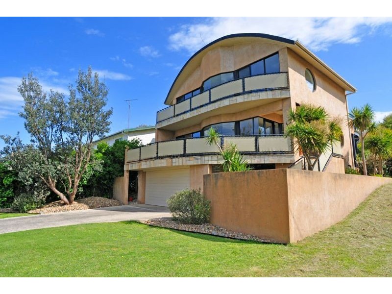 55 The Esplanade, Inverloch VIC 3996