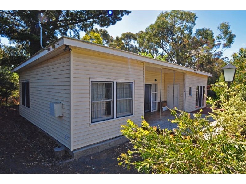 16 Bird St, Inverloch VIC 3996