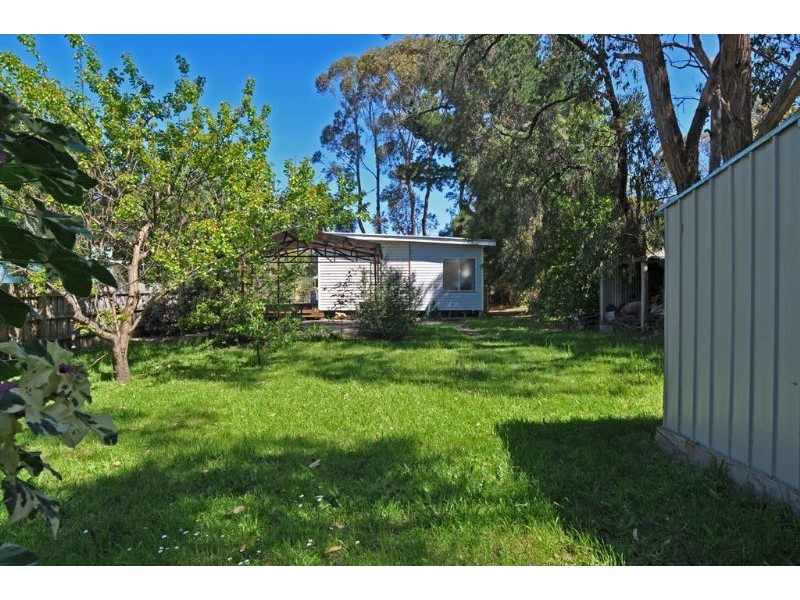 16 Bird St, Inverloch VIC 3996