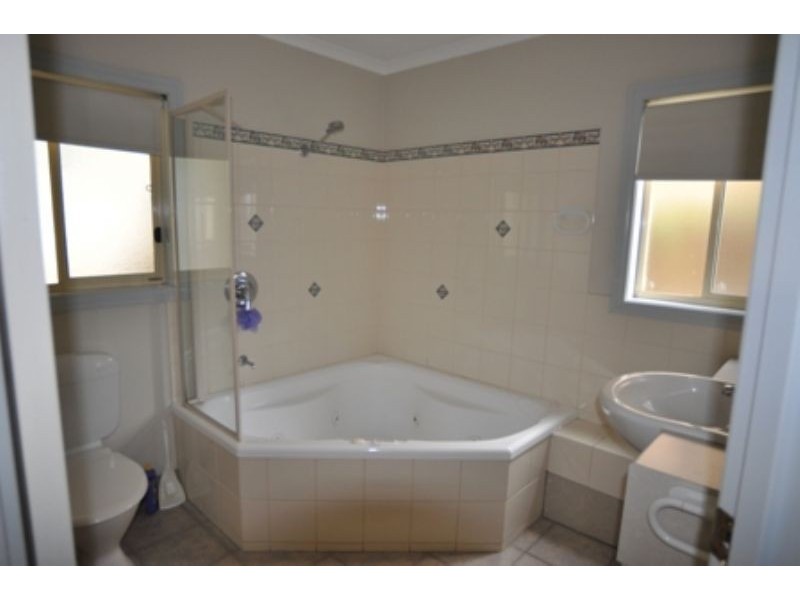 8a High St, Inverloch VIC 3996