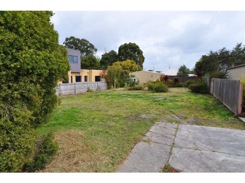 21 Williams St, Inverloch VIC 3996