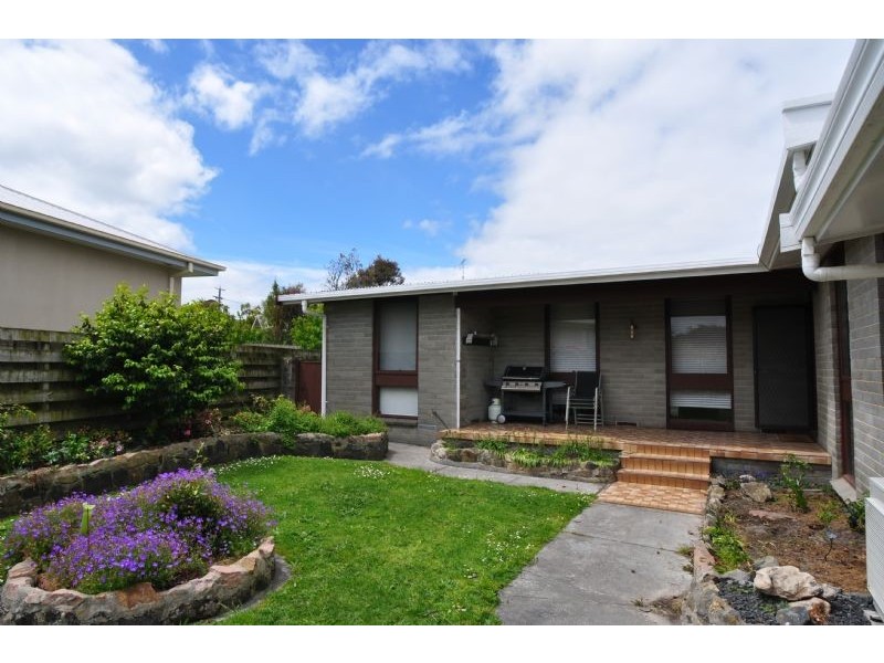 5 Garden Crescent, Inverloch VIC 3996
