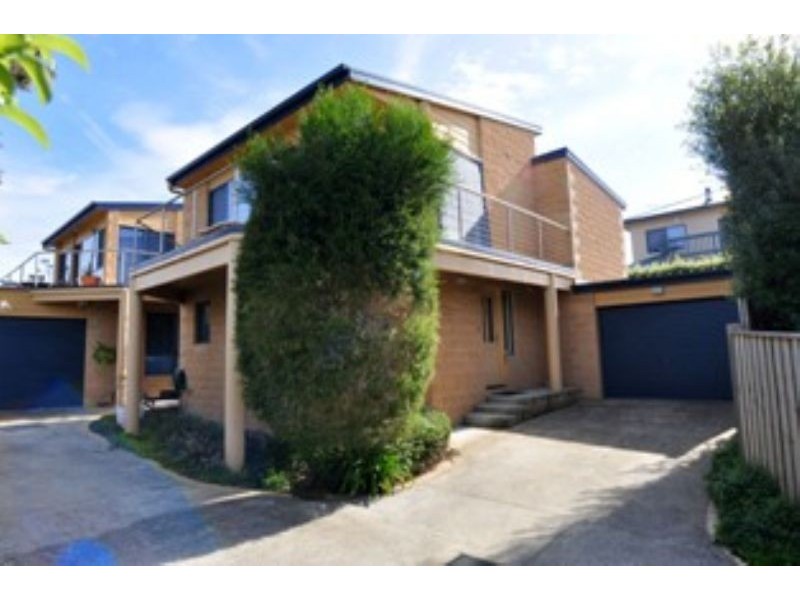 2/7 Pier Road, Inverloch VIC 3996