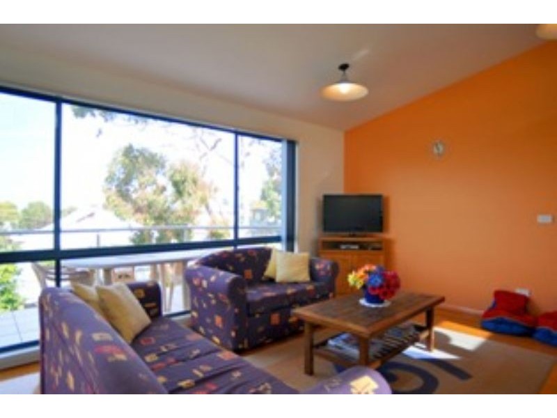 2/7 Pier Road, Inverloch VIC 3996