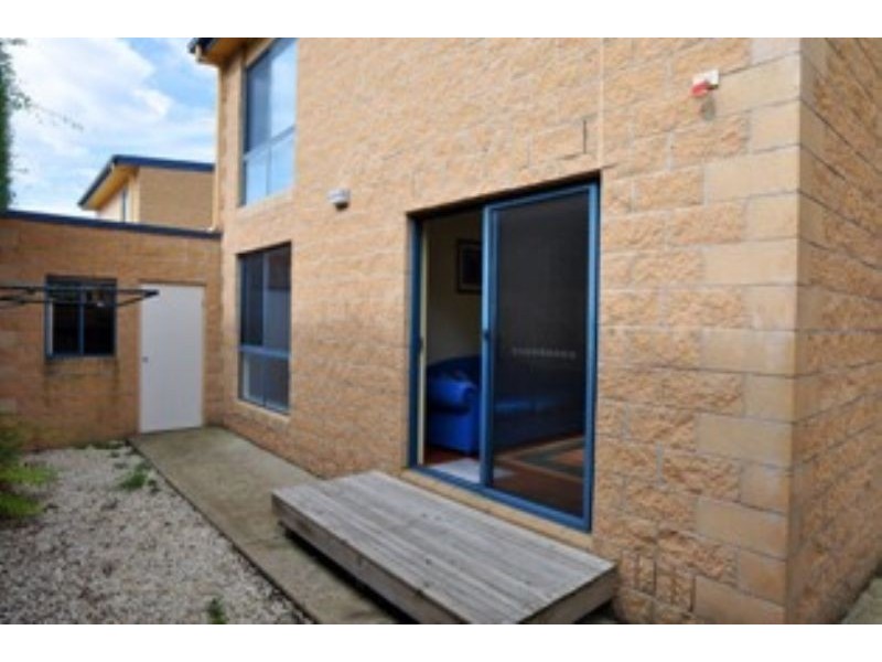 2/7 Pier Road, Inverloch VIC 3996