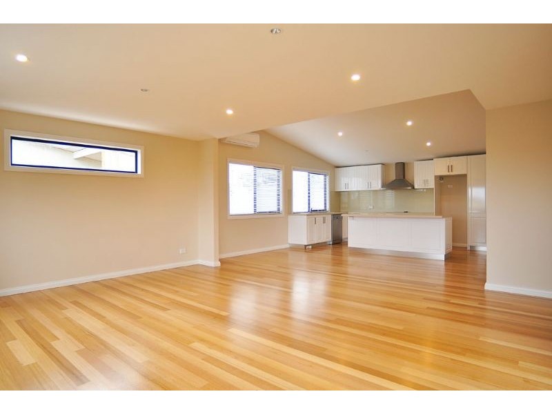 2/6 Russell St, Inverloch VIC 3996