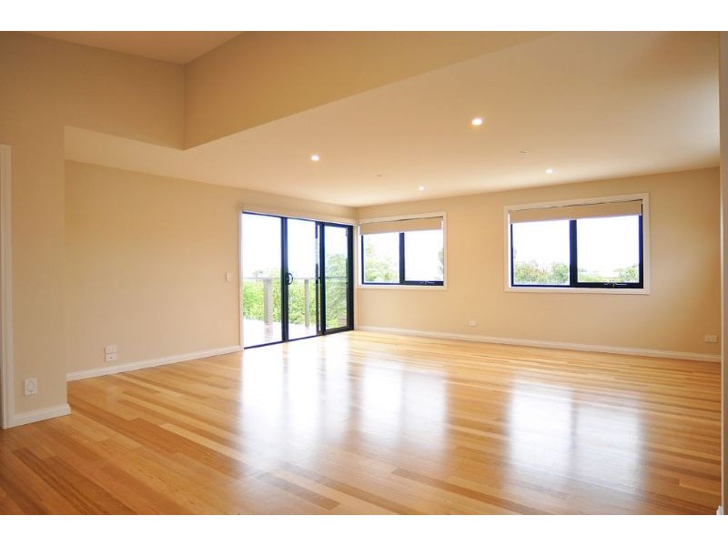 2/6 Russell St, Inverloch VIC 3996