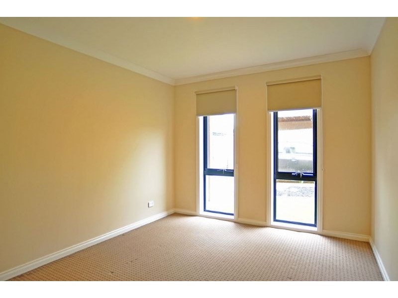 2/6 Russell St, Inverloch VIC 3996