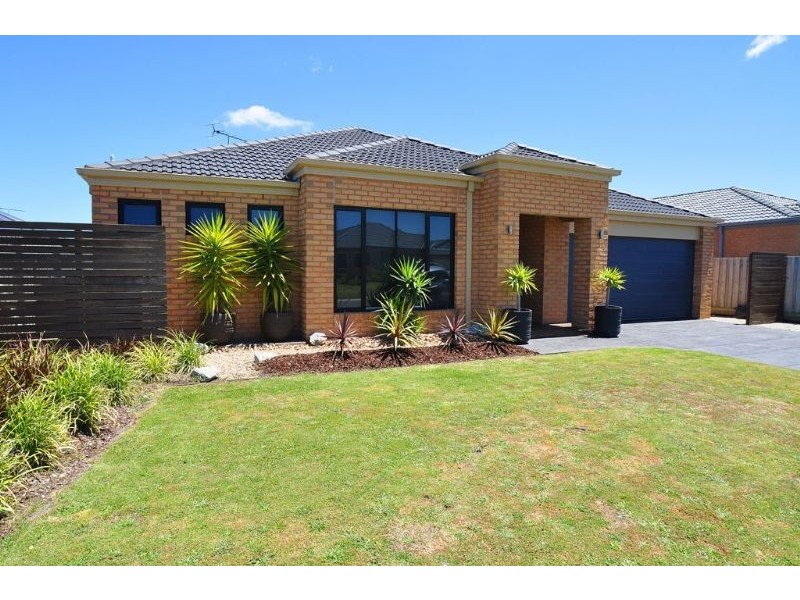 20 Endeavour Place, Inverloch VIC 3996