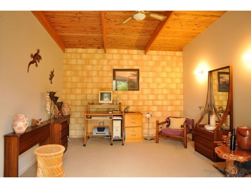 12 Melaleuca Mews, Inverloch VIC 3996