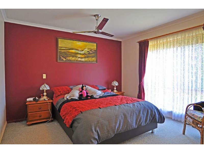 4 Ascot Place, Inverloch VIC 3996