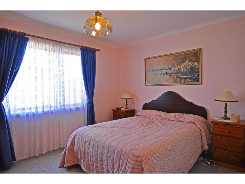 4 Ascot Place, Inverloch VIC 3996