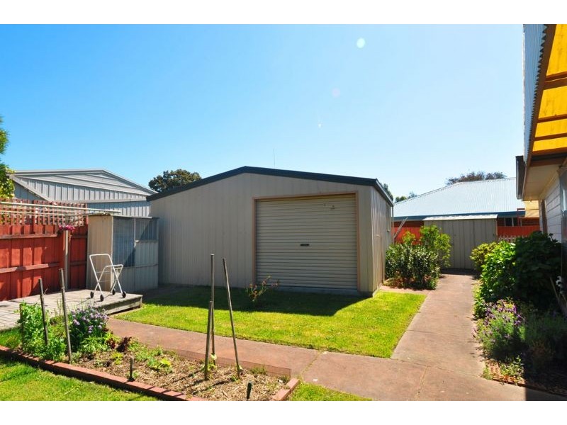 4 Ascot Place, Inverloch VIC 3996