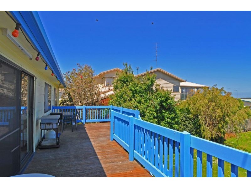 4 Beilby Avenue, Inverloch VIC 3996