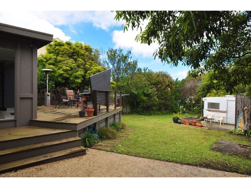 52 Bayview Avenue, Inverloch VIC 3996