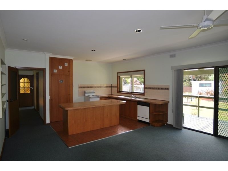 60 Toorak Road, Inverloch VIC 3996