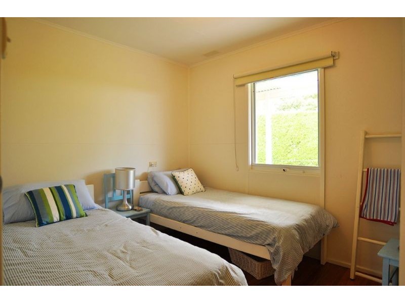 61 Bayview Ave, Inverloch VIC 3996