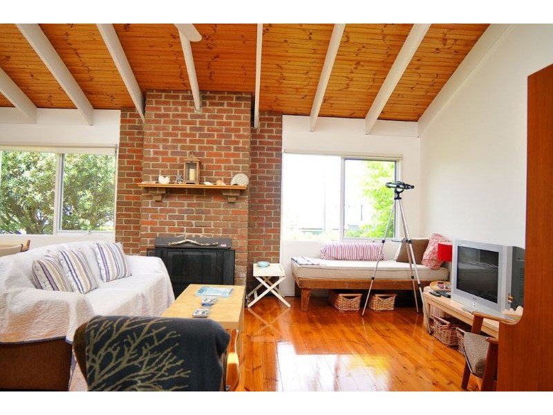 61 Bayview Ave, Inverloch VIC 3996