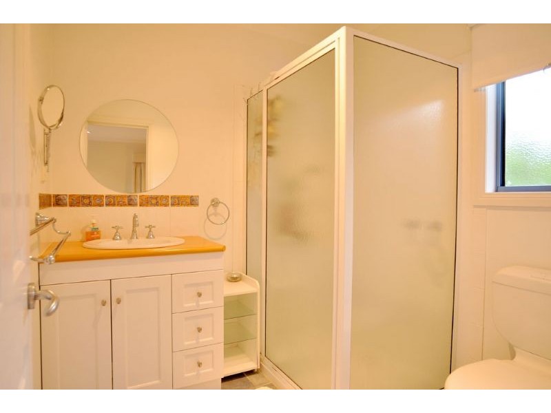 2 Darling Avenue, Inverloch VIC 3996