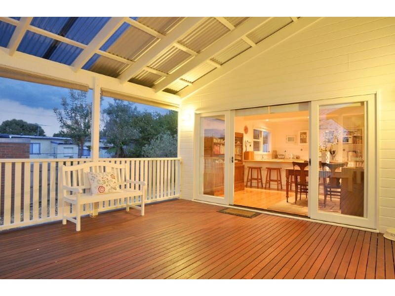 2 Darling Avenue, Inverloch VIC 3996