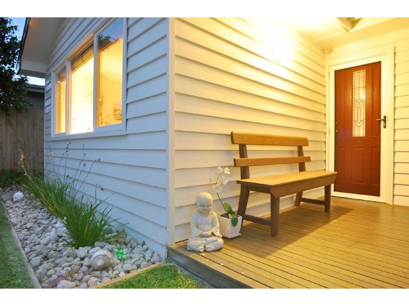 2 Darling Avenue, Inverloch VIC 3996