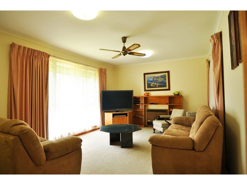 43 Williams St, Inverloch VIC 3996