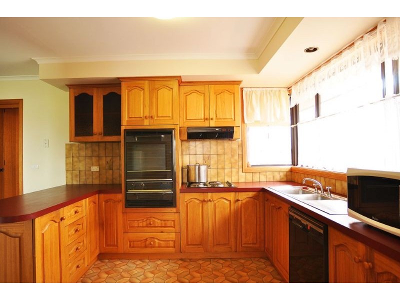 43 Williams St, Inverloch VIC 3996