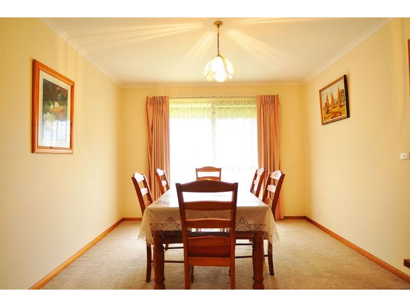 43 Williams St, Inverloch VIC 3996