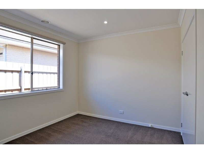 13 Queenscliff Drive, Inverloch VIC 3996