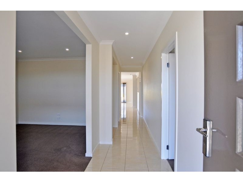 13 Queenscliff Drive, Inverloch VIC 3996