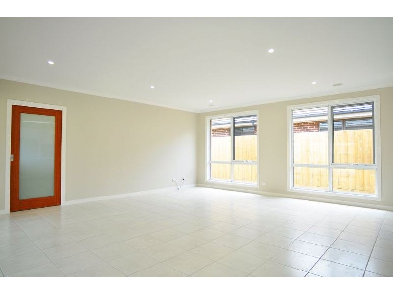1 Blue Wren Way, Inverloch VIC 3996