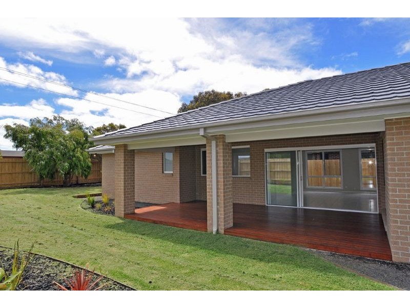 1 Blue Wren Way, Inverloch VIC 3996