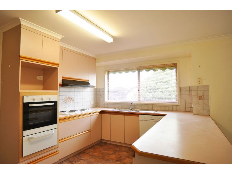 5 Heather Grv, Inverloch VIC 3996