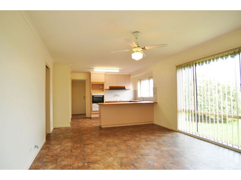 5 Heather Grv, Inverloch VIC 3996