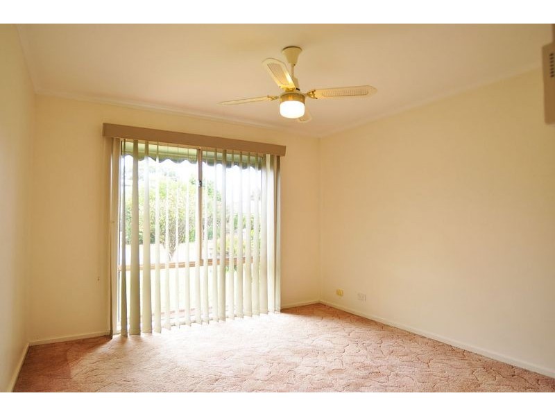 5 Heather Grv, Inverloch VIC 3996