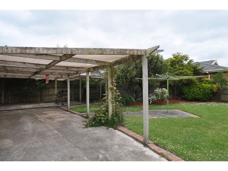 5 Heather Grv, Inverloch VIC 3996