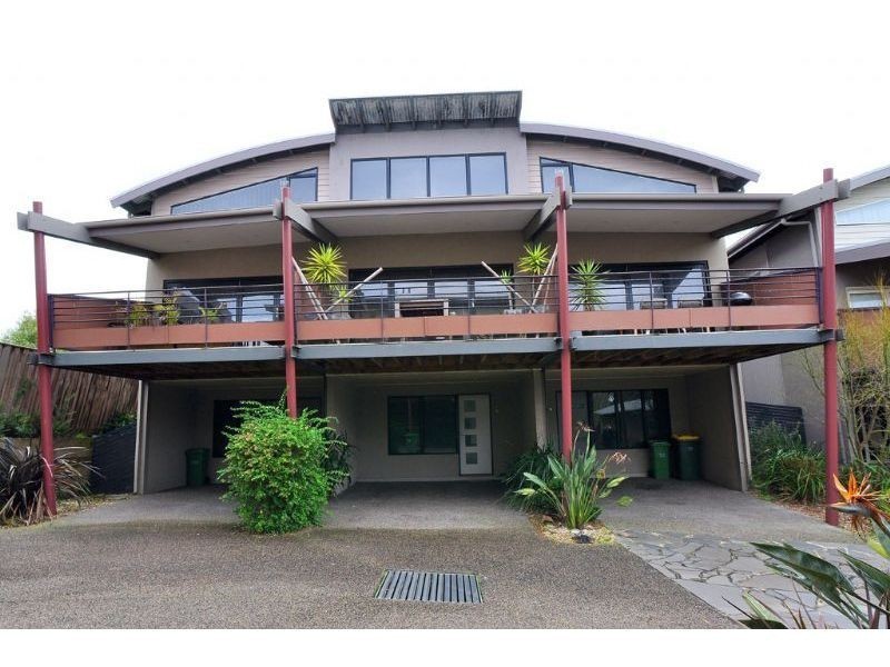 1/4 Beaton Place, Inverloch VIC 3996