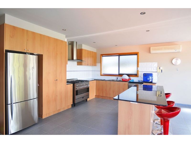 19 Williams St, Inverloch VIC 3996