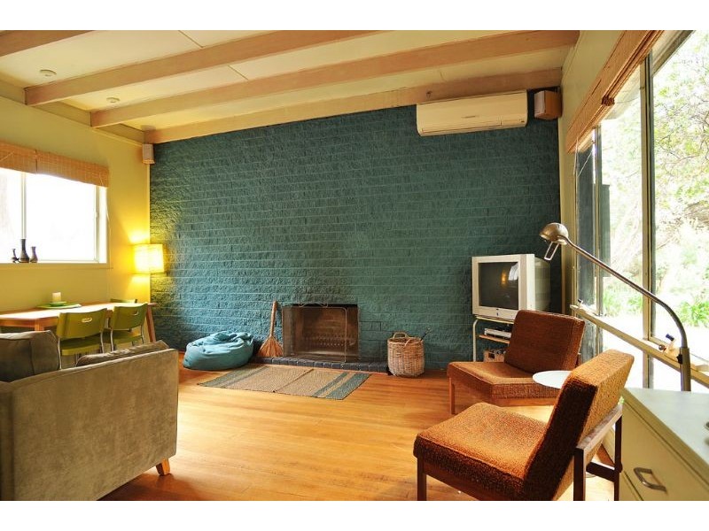 132 Lohr Ave, Inverloch VIC 3996