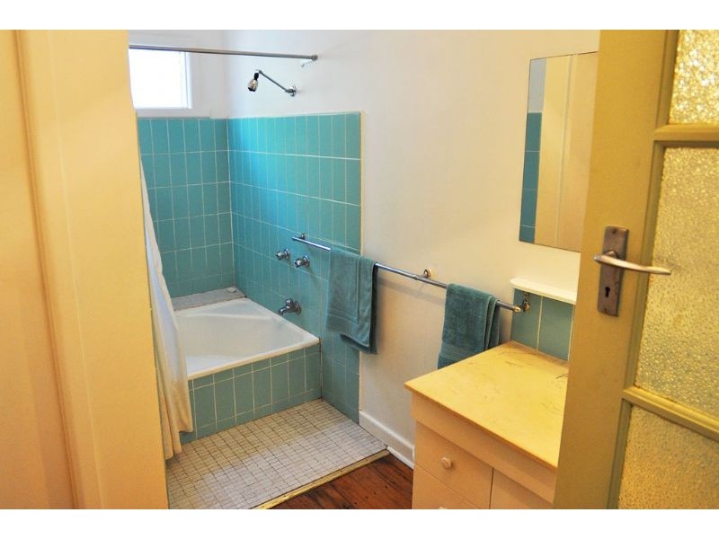 132 Lohr Ave, Inverloch VIC 3996
