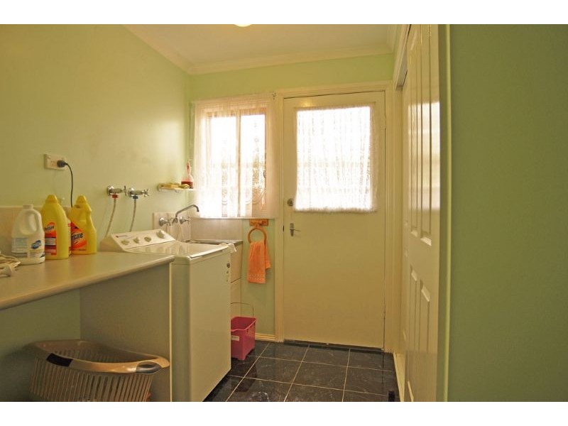 4 Ascot Place, Inverloch VIC 3996
