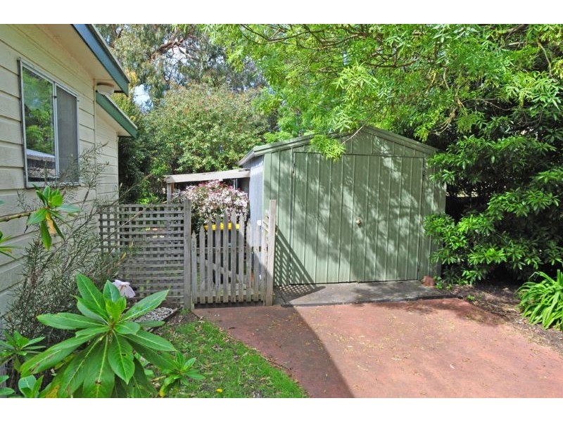 16 Nautlius Rd, Inverloch VIC 3996