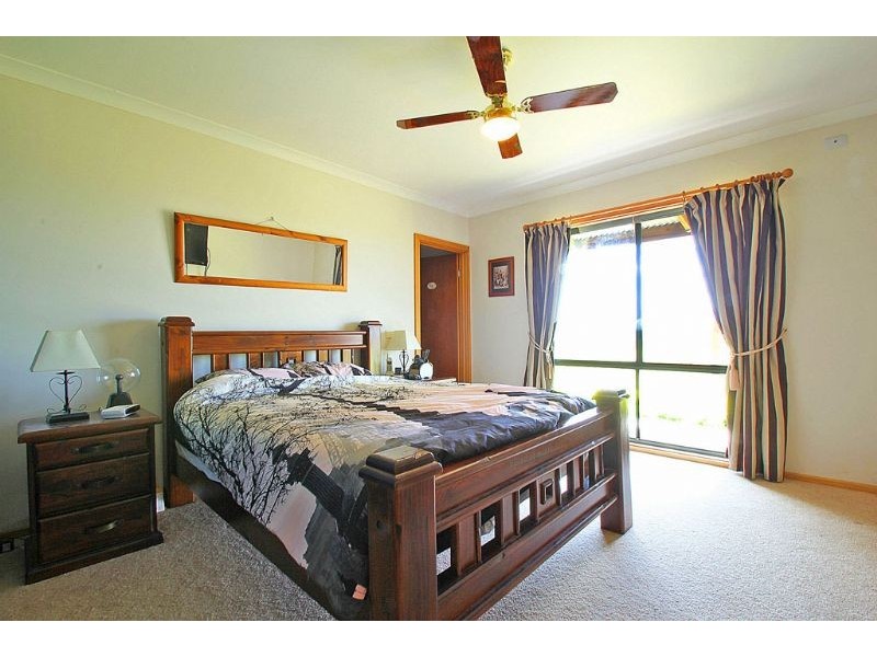 285 Sewells Rd, Koonwarra VIC 3954