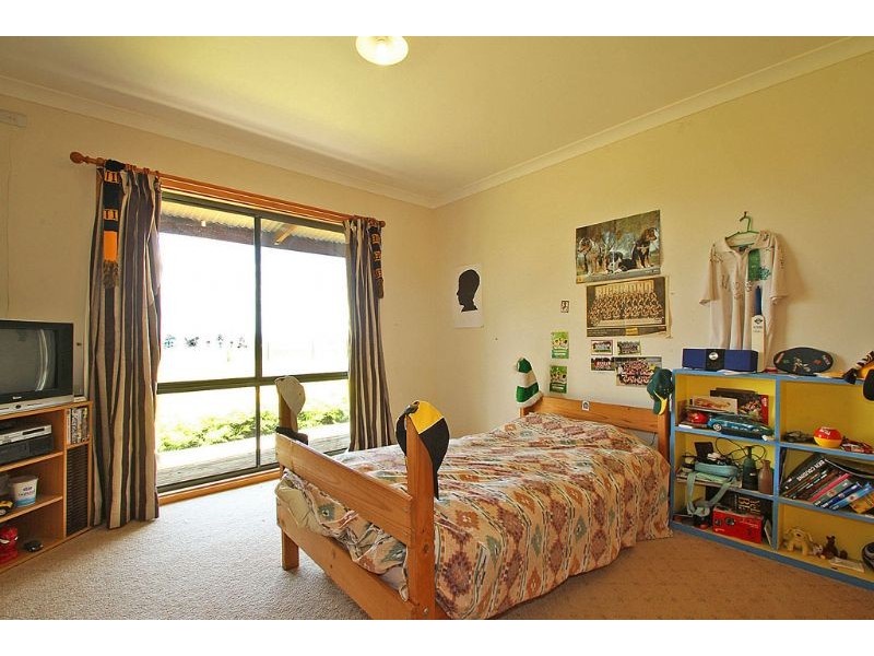 285 Sewells Rd, Koonwarra VIC 3954