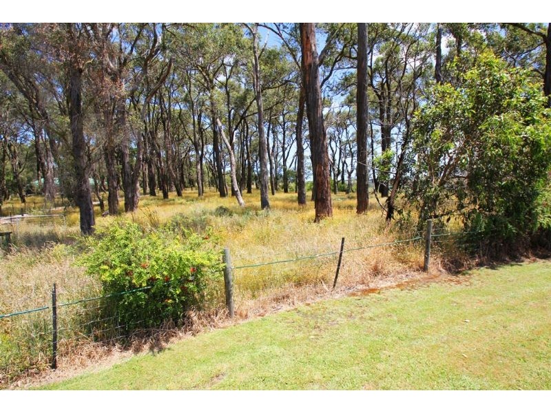 285 Sewells Rd, Koonwarra VIC 3954
