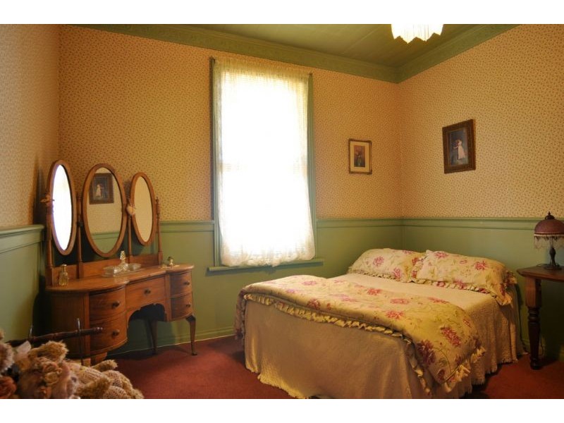 240 Lomagnos Rd, Outtrim VIC 3951