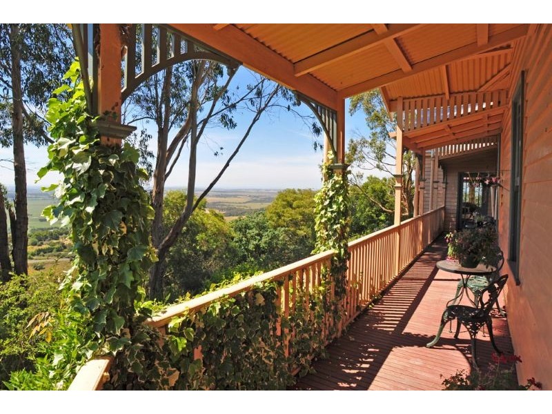 240 Lomagnos Rd, Outtrim VIC 3951