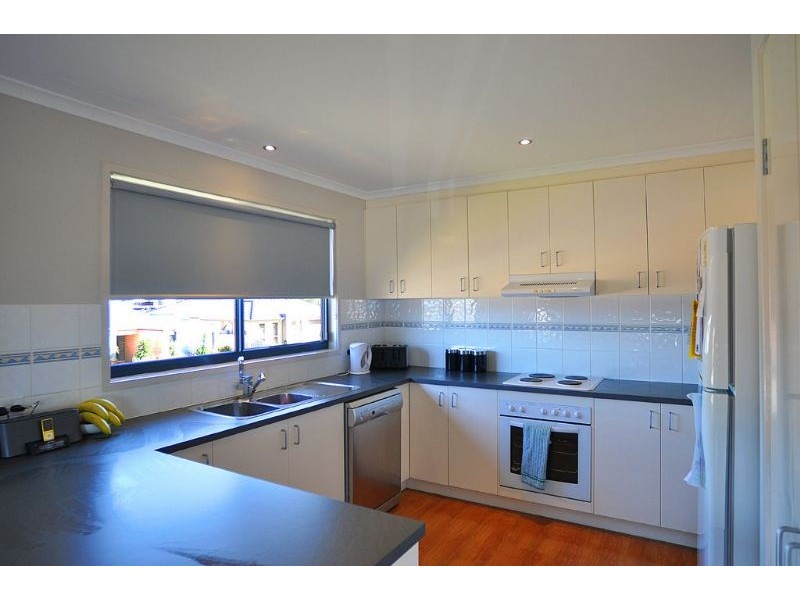 9 Endeavour Place, Inverloch VIC 3996