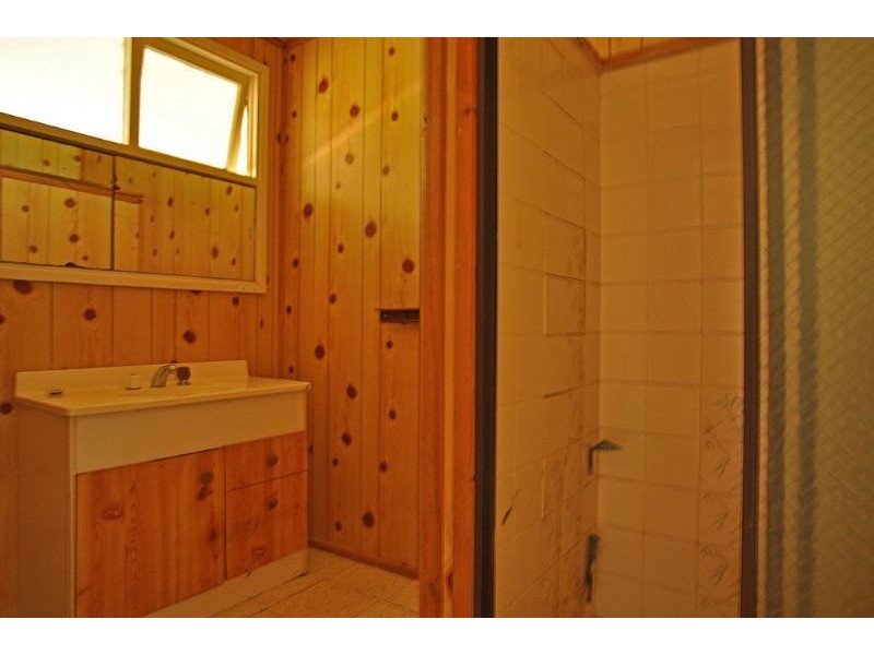 3a Pier Rd, Inverloch VIC 3996